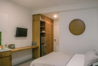 配大床的开间公寓 — Fair Dinkum Stay District 1 - HCMC CBD - Down town